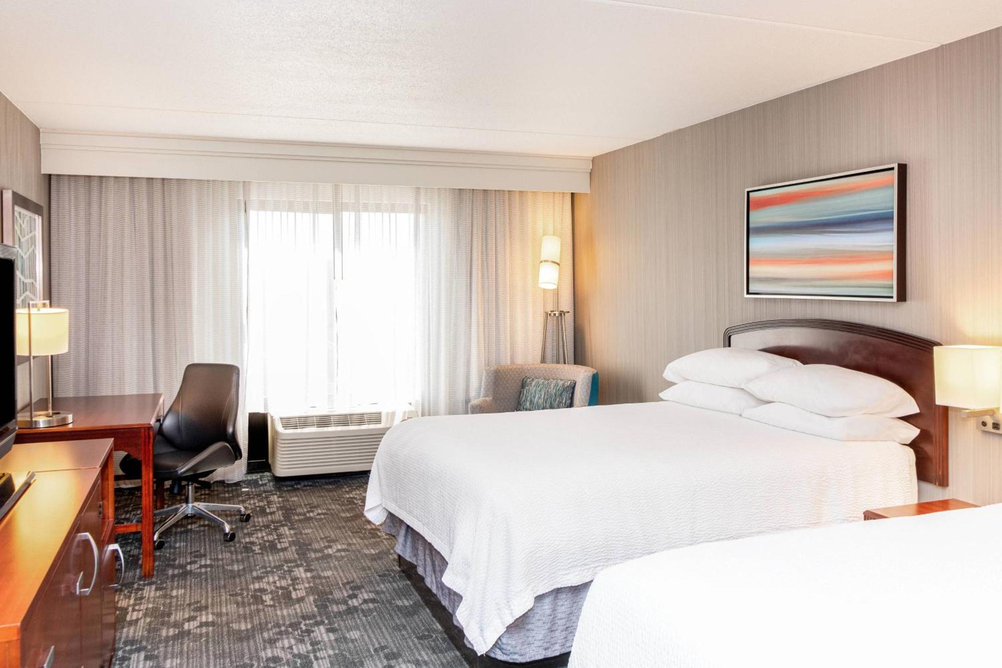 Courtyard By Marriott Hotel 3*